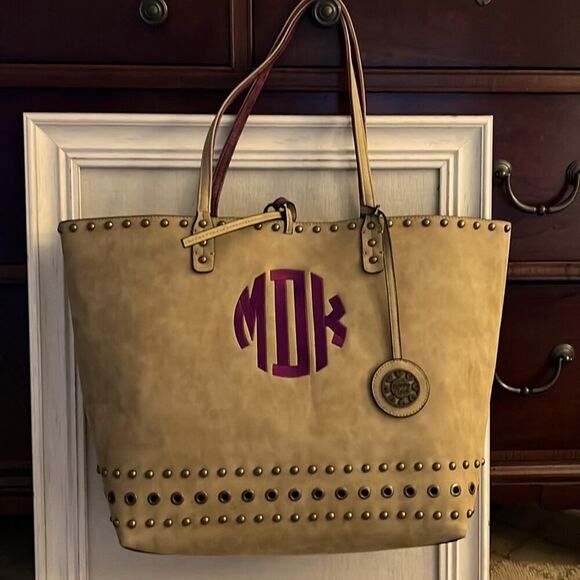 Sydney Love tan sueded leather tote with burgundy leather lining and studs NWOT - Picture 4 of 13